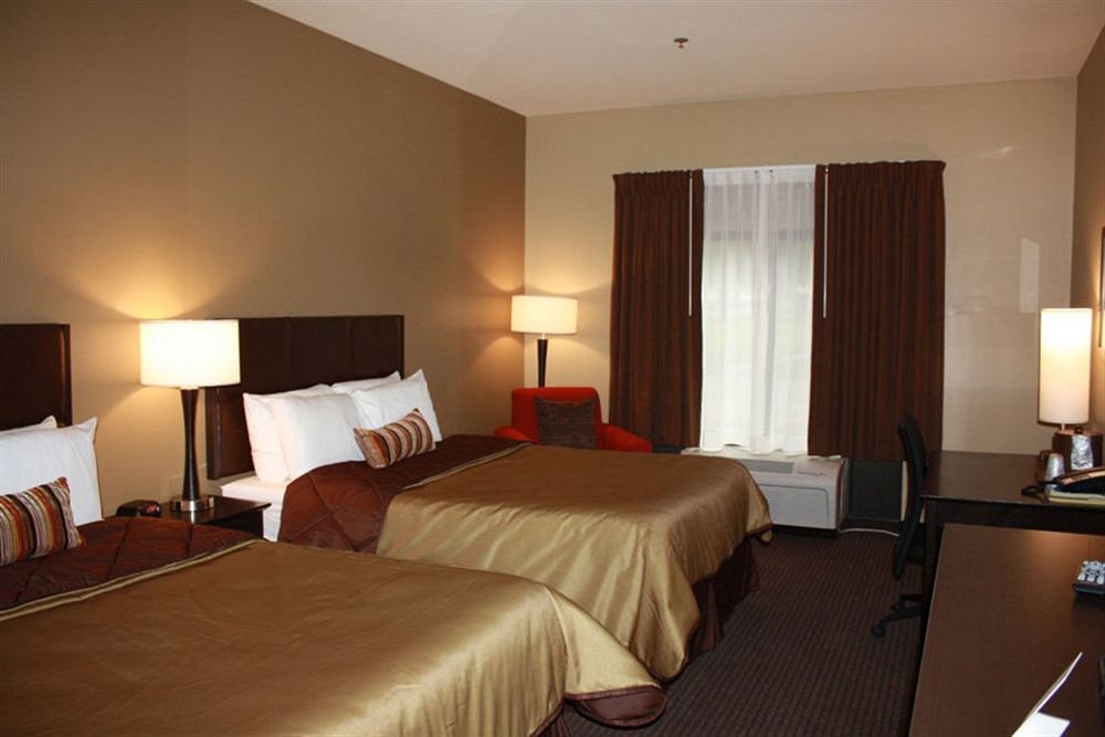 Parkwood Inn & Suites Manhattan Exterior photo